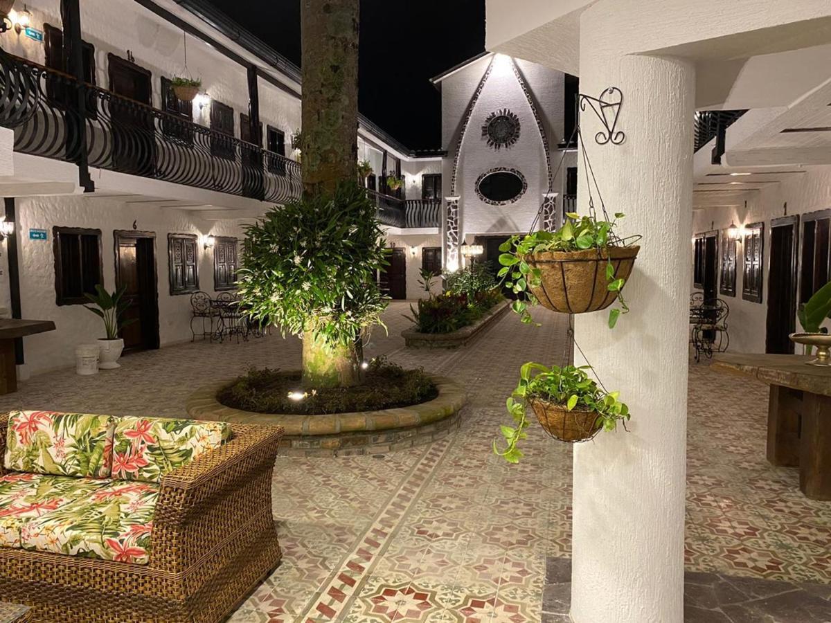 Casa Hotel Las Orquideas Circasia Exterior photo