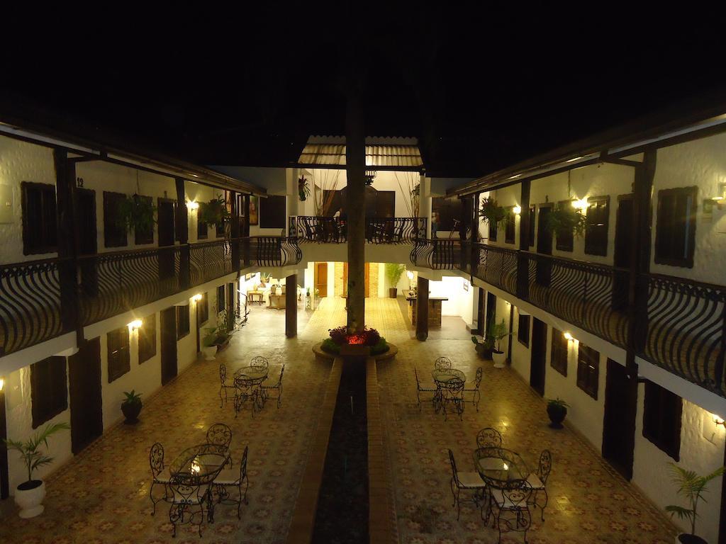 Casa Hotel Las Orquideas Circasia Exterior photo